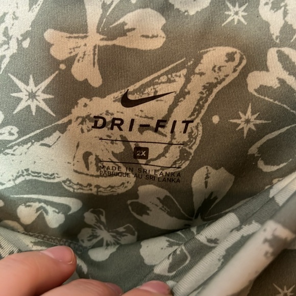 Nike One Tight Fit Biker Shorts - Picture 3 of 3